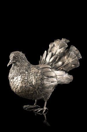 Colomba con lavorazione a pelo in sottili fili d'argento e piume cesellate (cm