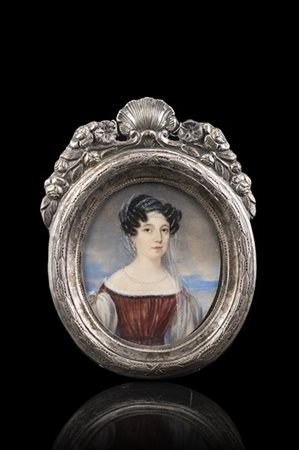 Scuola del secolo XIX "Ritratto di gentildonna" miniatura ovale su avorio (cm 8