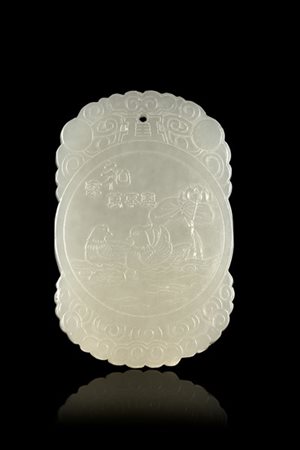 Placchetta in giada bianca con calligrafia e peonie
Cina, secolo XX
(l. 5,5 cm.