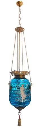 Lampada a sospensione in vetro azzurro decorata con donne, fine XIX secolo....