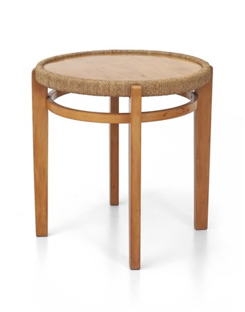 UN TAVOLINO, anni '40. <br>Legno di faggio, piano 