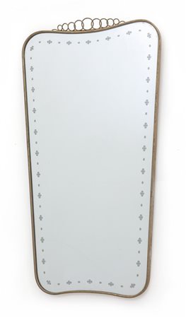 UNO SPECCHIO DA PARETE, anni '30. <br>Ottone, 