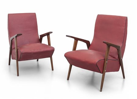 DUE POLTRONE, anni '50. <br>Legno di faggio tinto 