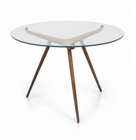 UN TAVOLINO, anni '50. <br>Legno di faggio, 