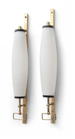 DUE LAMPADE DA PARETE, anni '50<br>Ottone, 