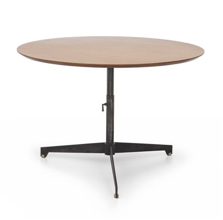 UN TAVOLO AD ALTEZZA REGOLABILE, anni '50. 