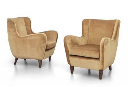 DUE POLTRONE, anni '50. <br>Strutture e gambe in 