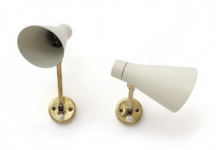  DUE LAMPADE DA PARETE, anni '50. <br>Ottone, 