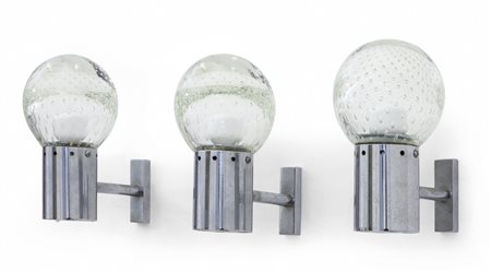 TRE LAMPADE DA PARETE, anni '60. <br>Ottone 