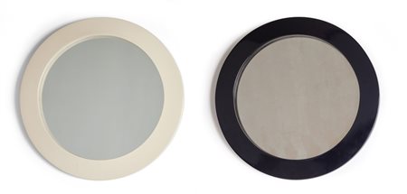 DUE SPECCHI DA PARETE, anni '60. <br>Legno 