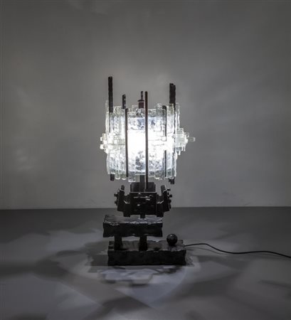 ALBANO POLI, POLIARTE<br>Una lampada da tavolo o 