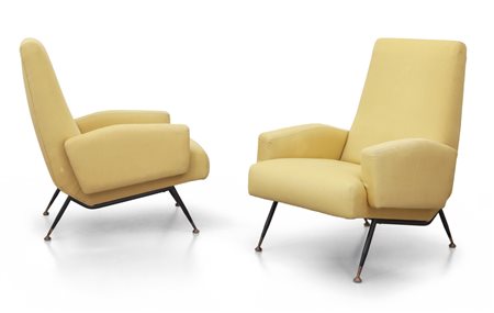  DUE POLTRONE, anni '60. <br>Strutture in legno, 