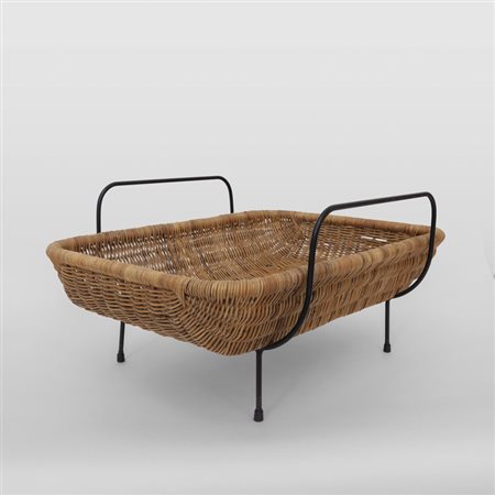 GASTONE VALSECCHI <br>Un cesto portariviste 