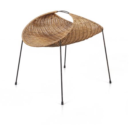 UN CESTINO PORTARIVISTE, anni '60. <br>Tondino di 