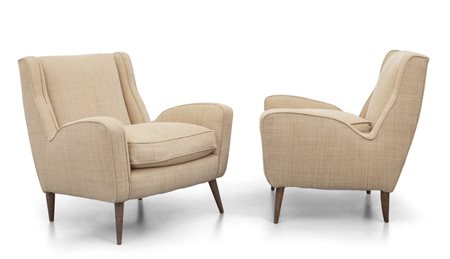 DUE POLTRONE, anni '60. <br>Strutture e gambe in 