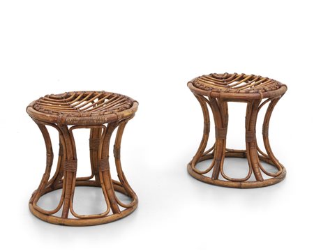  DUE SGABELLI, anni '60. <br>Malacca, giunco e 