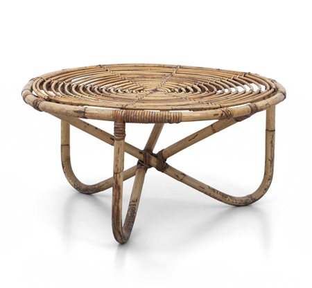 TITO AGNOLI<br>Un tavolino 'Bt 2' per PIERANTONIO 