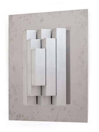 UNA LAMPADA DA PARETE, anni '70. <br>Acciaio 