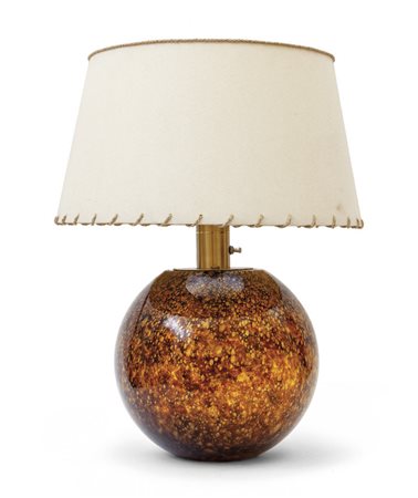 CASEY FANTIN (Editore)<br>Una lampada da tavolo, 