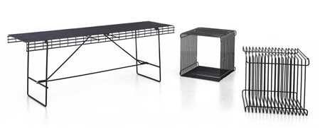 UNA PANCA E DUE TAVOLINI, anni '70. <br>Tondino 