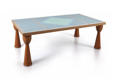 SOTTSASS ASSOCIATI<br>Un tavolino 'Alicudi' per 