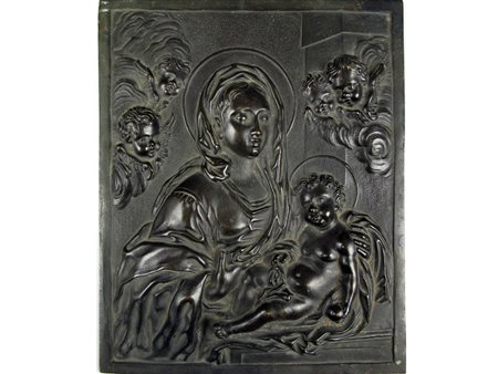Scuola lombarda (XVII secolo) Placca con Madonna con Bambino e cherubini...