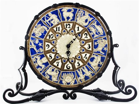 Orologio in ceramica e ferro Marchio a tergo: Zanoni, via Nerino 3 Milano...