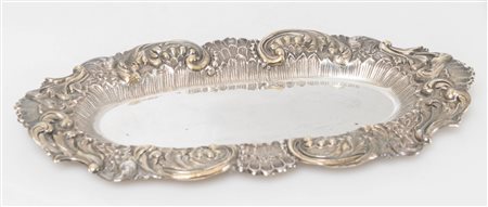 ARGENTERIA STEFANI Bologna, XX secolo Svuotatasche in argento 800. Sotto la...