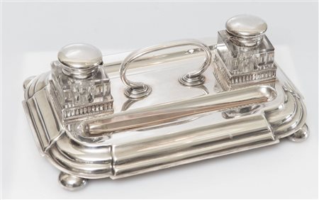 Calamaio in metallo argentato.