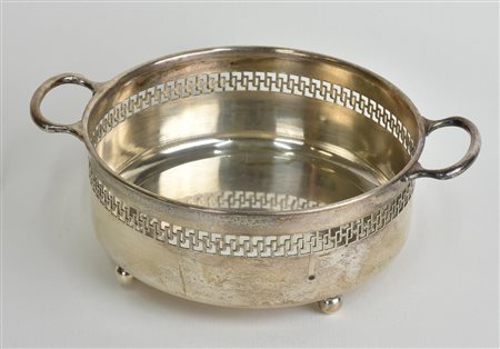 CENTROTAVOLA IN METALLO ARGENTATO con bordo traforato cm 8,5x20