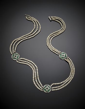 Collana a tre fili di perle naturali d'acqua salata da mm 3.50 a mm 4.50 circa