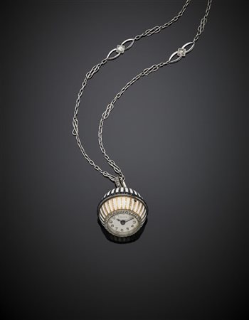 CARTIER
Orologio pendente in oro giallo e bianco, diamanti a mezza rosetta, zaf