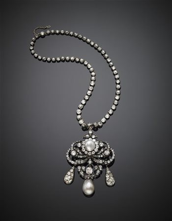 Collana con grande broche/pendente a volute in oro 750/1000, argento e diamanti