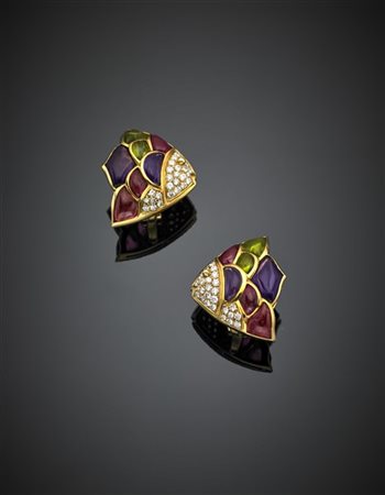 BULGARI
Orecchini "Naturalia" in oro giallo rifiniti con peridoti, quarzi e dia
