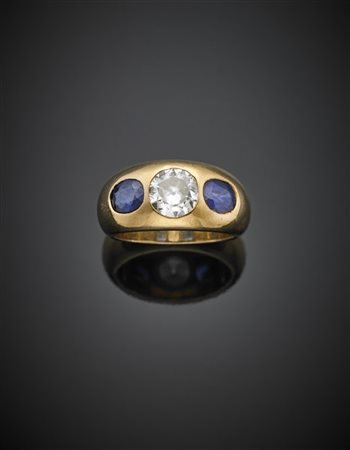 CHIARAVALLI
Anello a fascia in oro giallo con diamante rotondo centrale di ct.