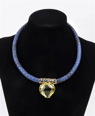 GIROCOLLO IN PITONE BLU E PENDENTE CITRINO LEMON INCASTONATO IN BRONZO DORATO 