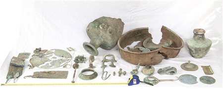 LARGE GROUP OF BRONZE OBJECTS
From Etruscan to Roman Period

