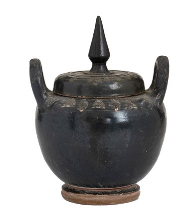 GREEK HELLENISTIC BLACK-GLAZED LEBES WITH LID
South Italy, 4th century BC
