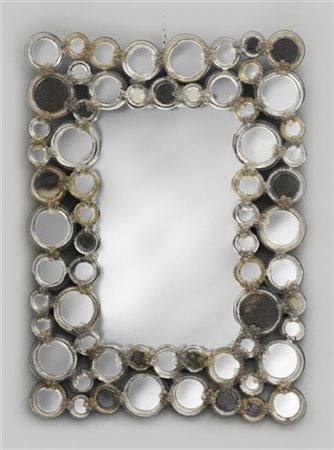 Specchiera decorata con numerosi specchietti di misure diverse in vetro incolor