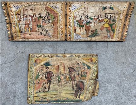 Lotto di due sponde di carretto siciliano in legno intagliato e dipinto con sce