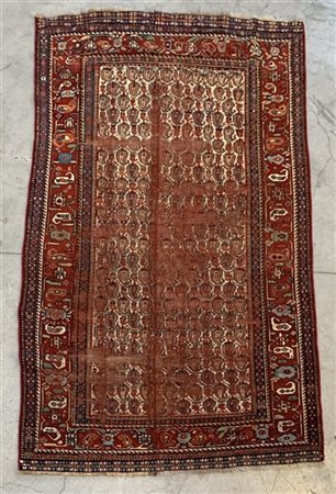 Tappeto Qashqai, Persia, secolo XX, decoro con tre piccoli medaglioni romboidal