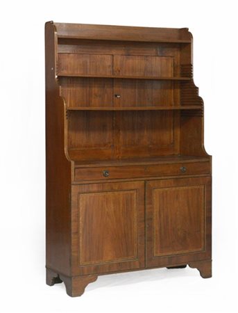 Credenza con alzata a giorno, parte inferiore ad un cassetto e due ante riquadr