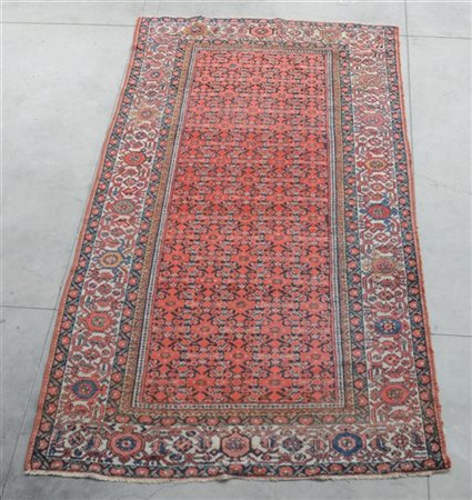 Tappeto Mossul, Persia, secolo XX.
Decoro Herati rosso su fondo blu (cm 293x160