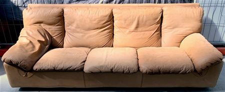 Titiana Ammannati e Giampiero Vitelli Divano a tre posti modello "Bonheur". Prod