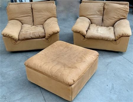 Titiana Ammannati e Giampiero Vitelli Lotto composto da due poltrone e un pouf m