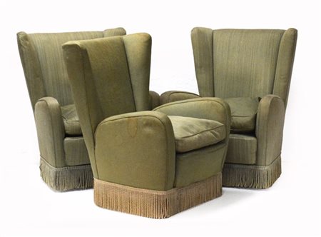 Lotto di tre bergere nello stile Paolo Buffa imbottite e rivestite in tessuto v