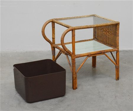 Tavolino da salotto in giunco e malacca con ripiano superiore in vetro e ripian