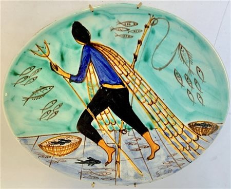 S.I.C.A. Piatto in ceramica smaltata raffigurante un pescatore. Faenza, anni '50