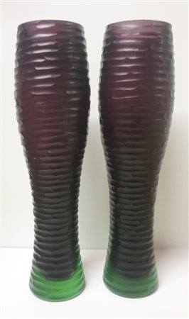 Manifattura Muranese Due vasi molati, Anni ‘60;In vetro di Murano verde e...