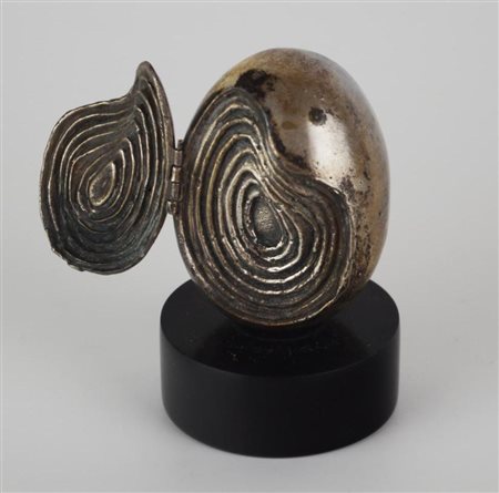 Franco Zazzeri COMPOSIZIONE scultura in metallo argentato su base in pietra...